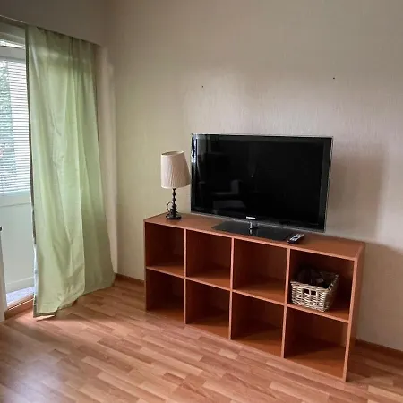 Maentymetsae - 3 Bedroom, 2 Bathroom, Parking & Wifi Apartment